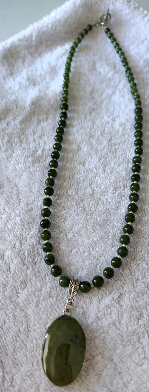 Canadian Nephrite Jade Bead Necklace & Pendant